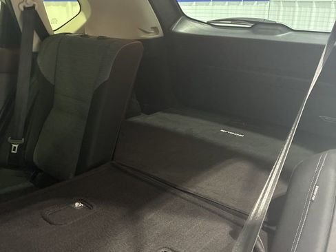 Used 2023 Nissan Rogue SV image 31