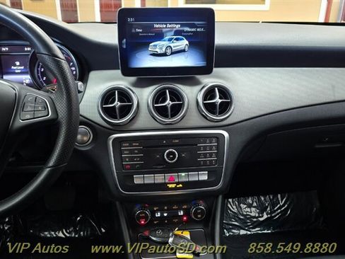 Used 2020 Mercedes-Benz GLA 250 4MATIC w/ Convenience Package image 24