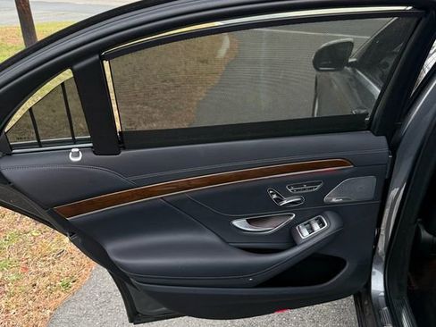 Used 2017 Mercedes-Benz S 550 4MATIC image 20