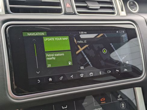 Used 2018 Land Rover Range Rover HSE image 22