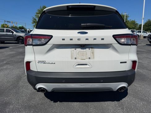 Used 2020 Ford Escape Titanium AWD/4WD image 4