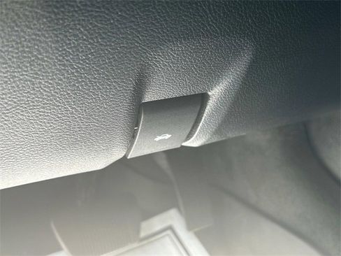 Used 2022 RAM 1500 Laramie image 23