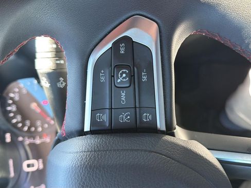 Used 2025 Jeep Compass Trailhawk AWD/4WD image 17