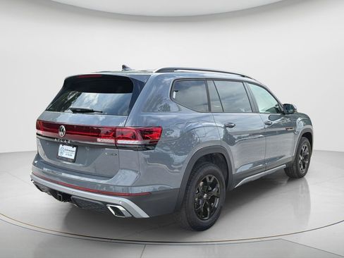New 2026 Volkswagen Atlas Peak Edition AWD/4WD image 5