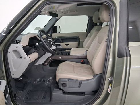 Used 2021 Land Rover Defender 90 S image 4