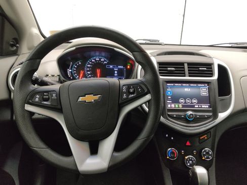 Used 2020 Chevrolet Sonic LT image 22