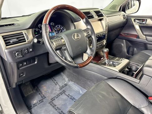 Used 2015 Lexus GX 460 image 11