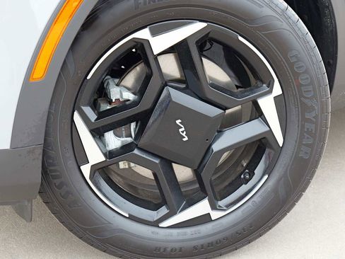 Certified 2026 Kia Sportage EX image 2