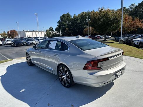 Used 2023 Volvo S90 B6 Ultimate image 8