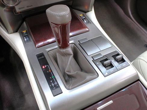 Used 2014 Lexus GX 460 w/ Premium Package AWD/4WD image 71