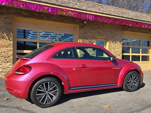 Used 2017 Volkswagen Beetle #PinkBeetle image 7