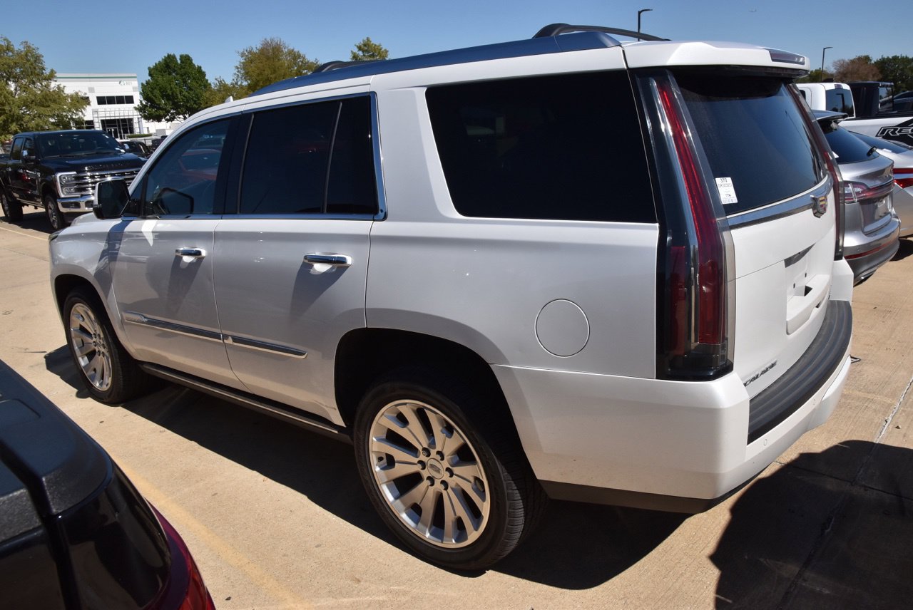 Used 2016 Cadillac Escalade Premium RWD image 9