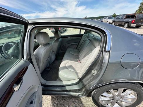 Used 2008 Buick Lucerne CXS FWD image 23