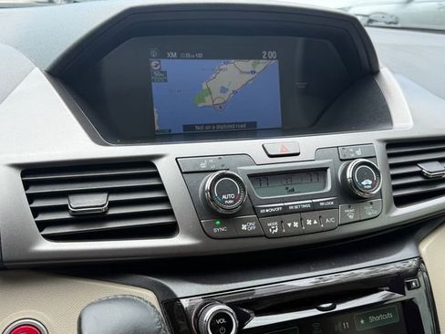 Used 2015 Honda Odyssey Touring image 25