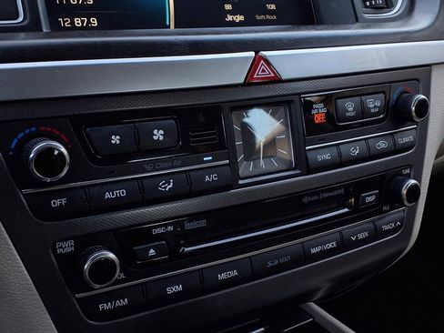 Used 2016 Hyundai Genesis 3.8 w/ Option Group 04 image 8