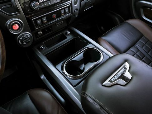 Used 2019 Nissan Titan Platinum Reserve w/ Platinum Utility Package image 10