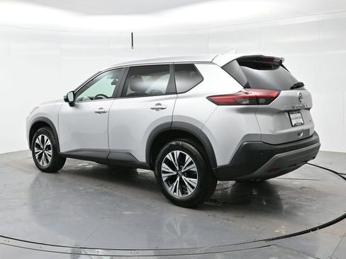 Used 2023 Nissan Rogue SV image 5