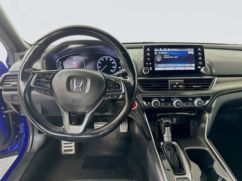 Used 2018 Honda Accord Sport image 19