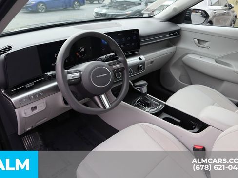 Used 2025 Hyundai Kona SE image 10