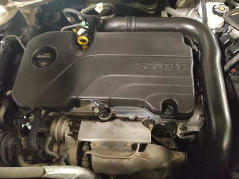 Used 2022 Chevrolet Malibu RS image 30