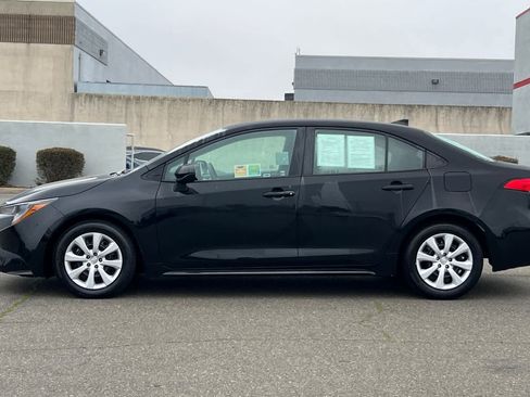 Used 2024 Toyota Corolla LE image 9