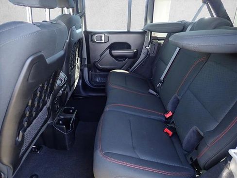 Used 2021 Jeep Wrangler Unlimited Rubicon AWD/4WD image 9