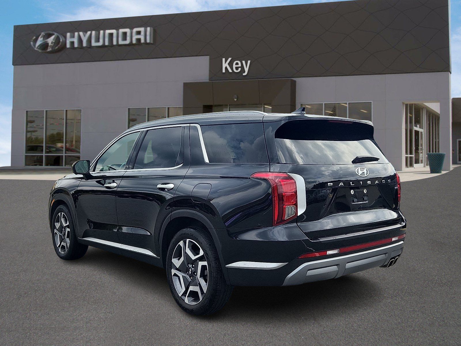 Certified 2024 Hyundai Palisade SEL w/ Premium Package AWD/4WD image 4