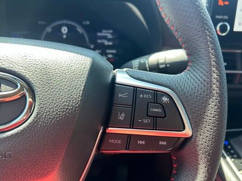 Used 2025 Toyota Sienna XSE w/ XSE Plus Package AWD/4WD image 26