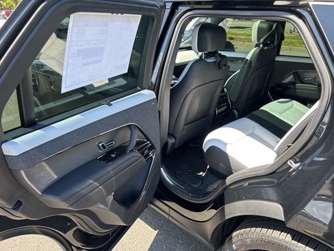 New 2025 Land Rover Range Rover Sport Dynamic SE image 15