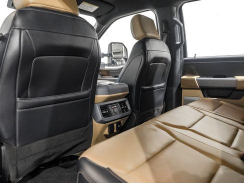 Used 2024 Ford F250 Lariat w/ Sport Appearance Package AWD/4WD image 37
