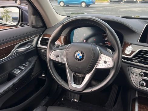 Used 2020 BMW 740i w/ Premium Package RWD image 19