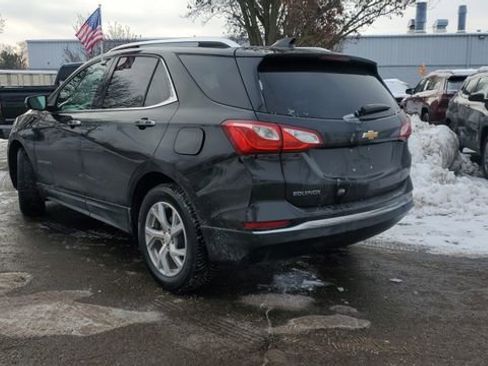 Used 2018 Chevrolet Equinox Premier image 2