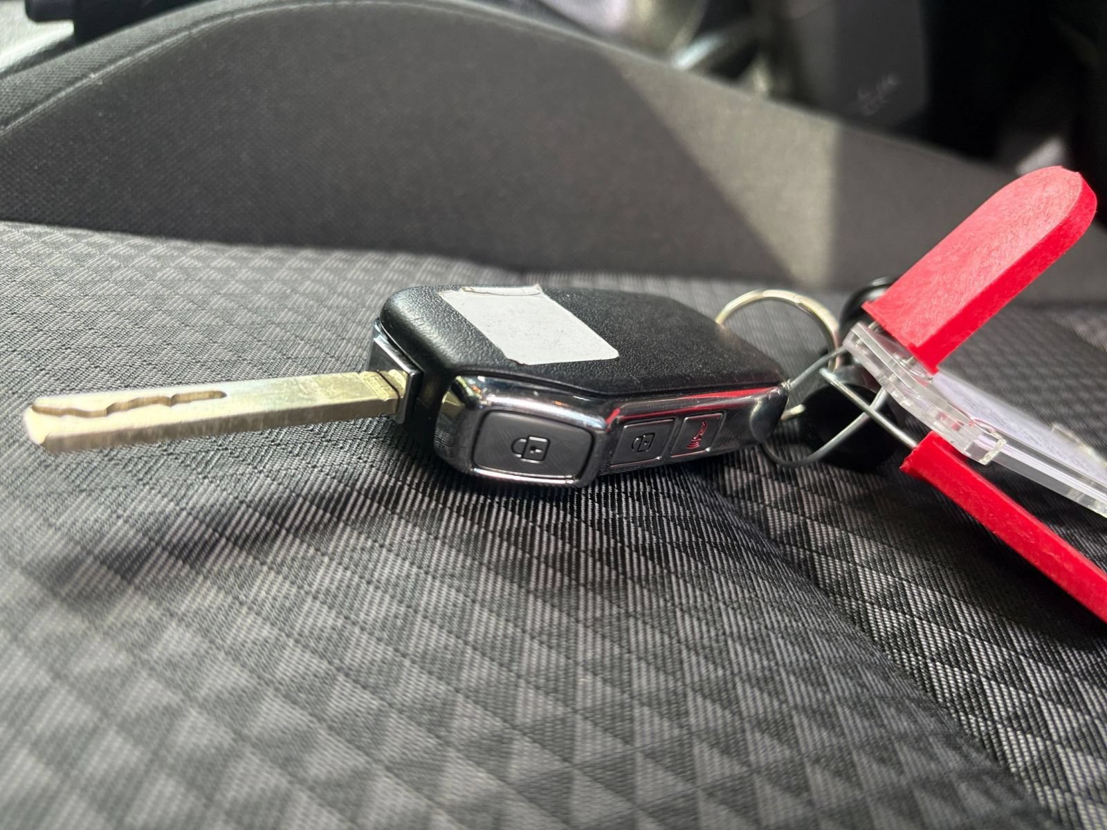 Used 2025 Kia Soul LX w/ LX Technology Package FWD image 18