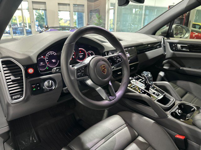 Used 2021 Porsche Cayenne AWD/4WD image 40