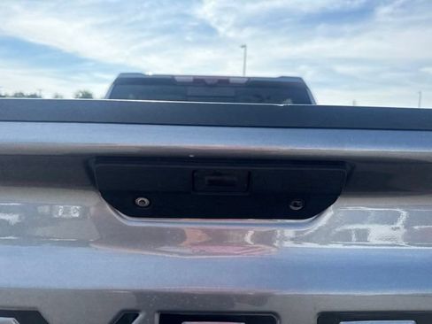 Used 2022 Chevrolet Silverado 1500 LTZ w/ Technology Package AWD/4WD image 13