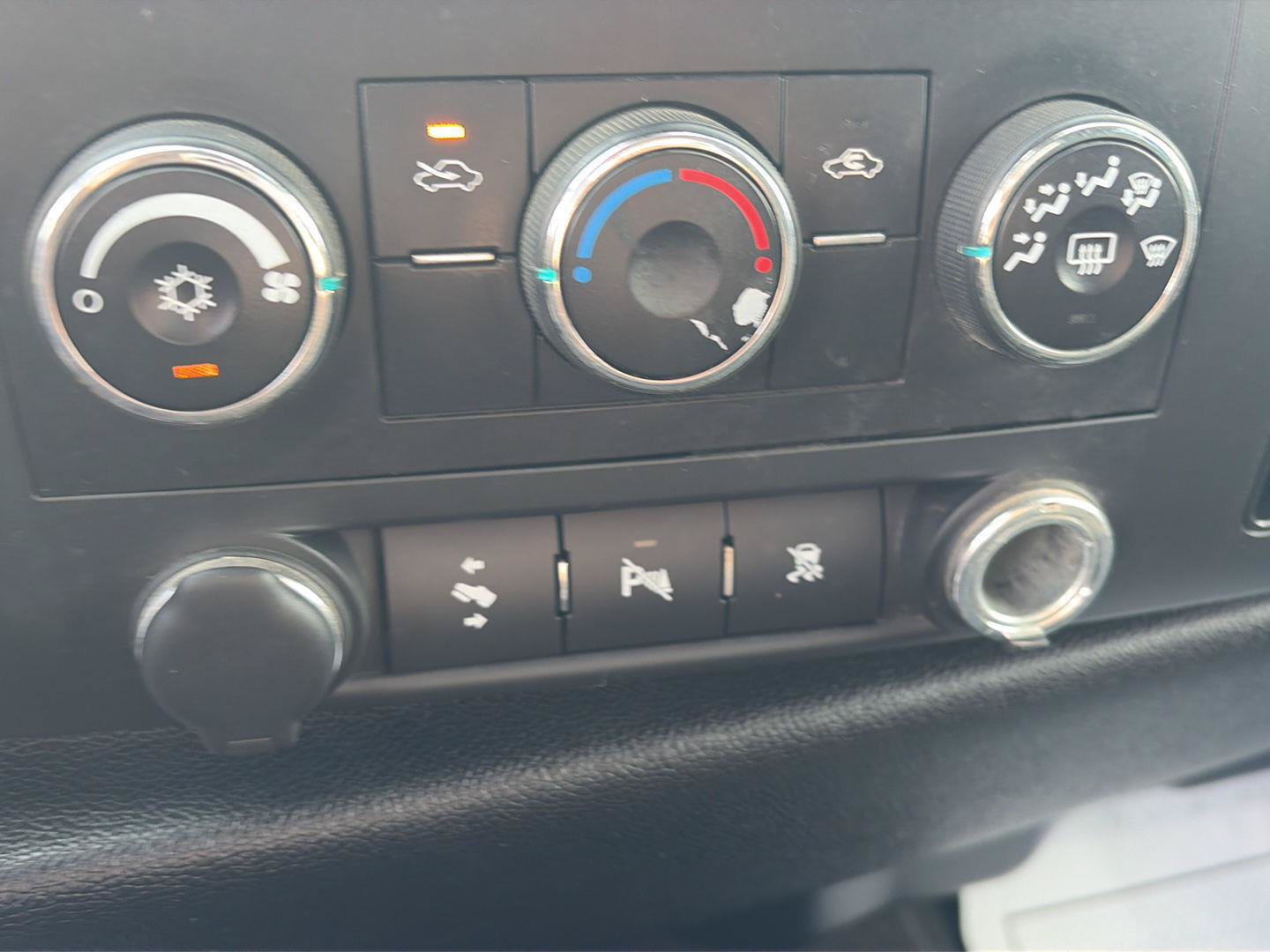 Used 2011 GMC Sierra 2500 SLE w/ Convenience Package AWD/4WD image 24