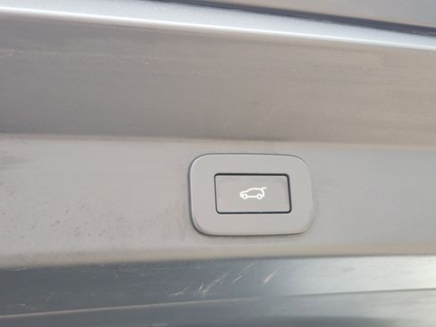 Certified 2025 Land Rover Range Rover Sport Dynamic SE image 34