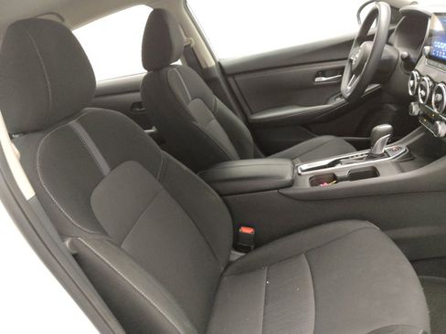 Used 2025 Nissan Sentra SV FWD image 21