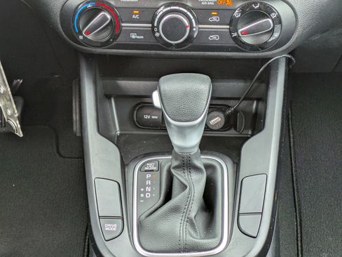 Certified 2023 Kia Soul LX FWD image 15