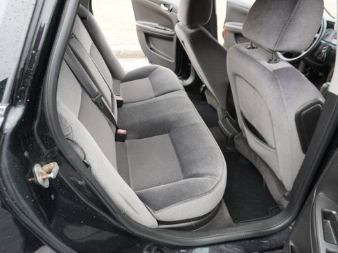 Used 2014 Chevrolet Impala LT w/ LT Sunroof Package image 25