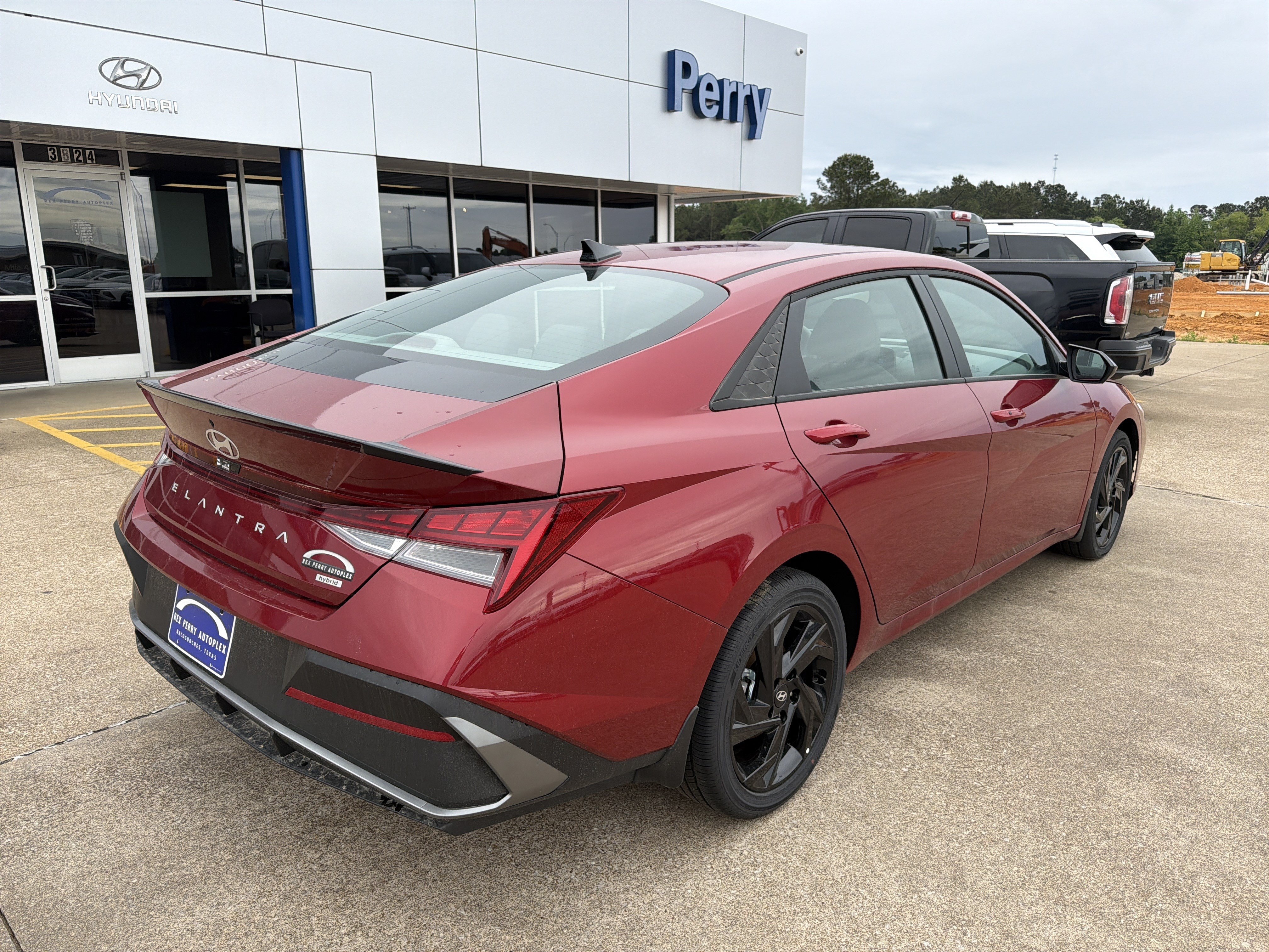 New 2026 Hyundai Elantra SEL FWD image 3