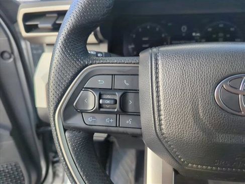Used 2024 Toyota Tacoma TRD Sport image 11