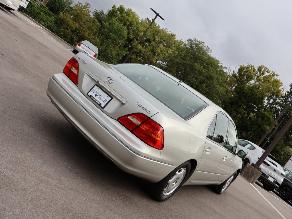 Used 2002 Lexus LS 430 RWD image 7
