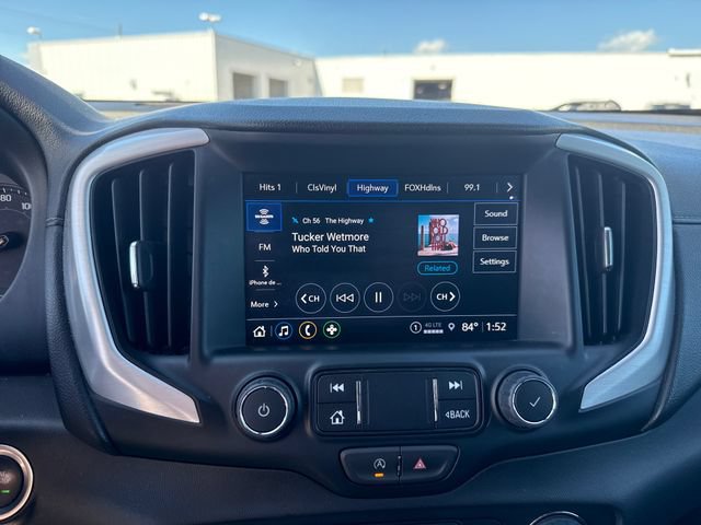 Used 2024 GMC Terrain SLT AWD/4WD image 22
