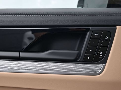 Certified 2026 Porsche Cayenne Coupe AWD/4WD image 18