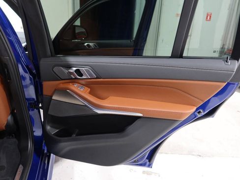 Used 2025 BMW X7 M60i AWD/4WD image 31