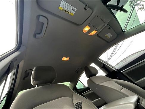 Used 2019 Hyundai Elantra SEL image 17