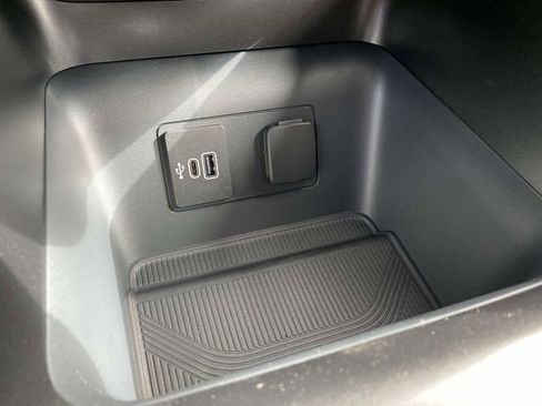 New 2026 Ford Explorer Active image 18