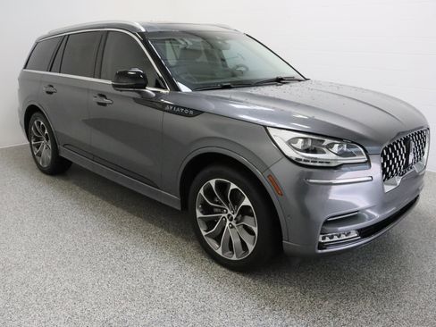 Used 2023 Lincoln Aviator Grand Touring w/ Equipment Group 301A AWD/4WD image 4