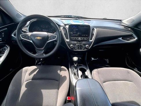 Used 2022 Chevrolet Malibu LT FWD image 16